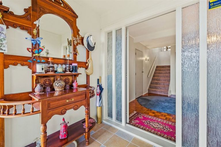 Photo of property in 31 Mercury Way, Whitby, Porirua, 5024