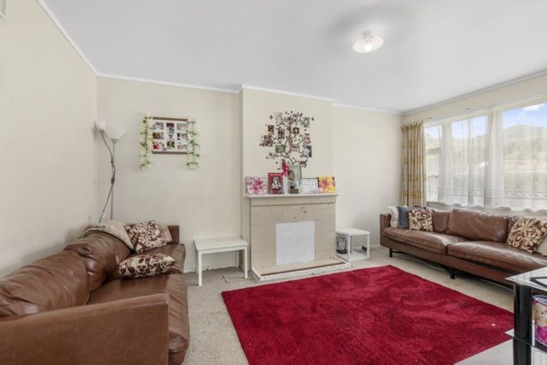 Photo of property in 57 Hewer Crescent, Naenae, Lower Hutt, 5011