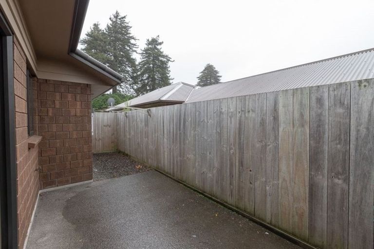 Photo of property in 108u2 Old Farm Road, Hamilton East, Hamilton, 3216