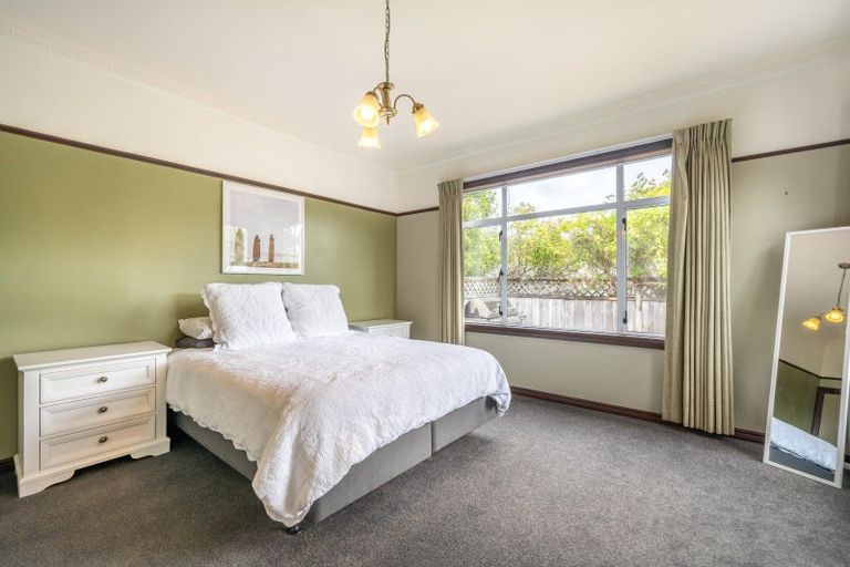 Photo of property in 6 Chatsworth Road, Silverstream, Upper Hutt, 5019