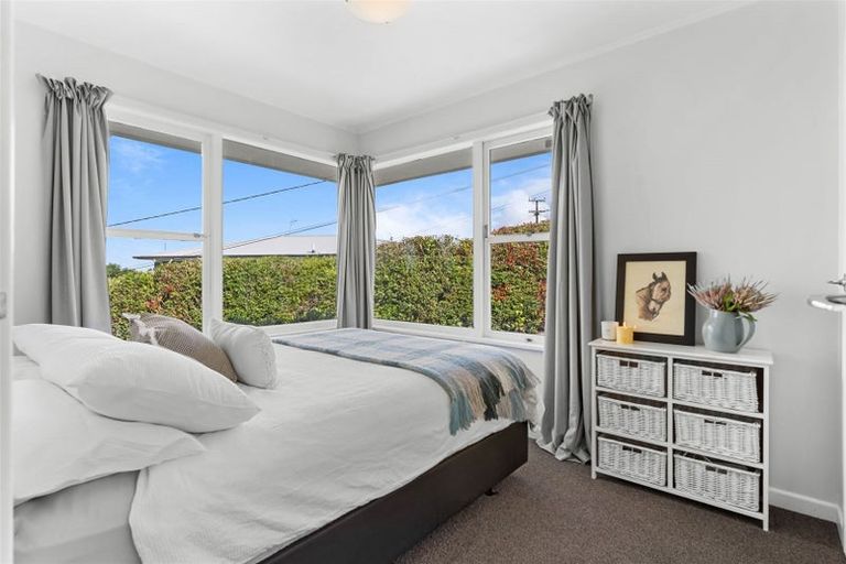 Photo of property in 19 Mcclintock Road, Massey, Auckland, 0614
