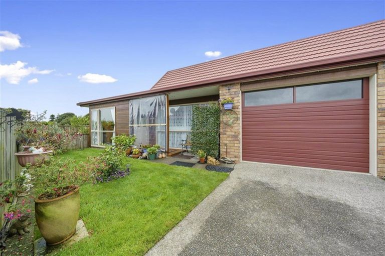 Photo of property in Rangeview Villas, 45/9 Fuller Close, Levin, 5510
