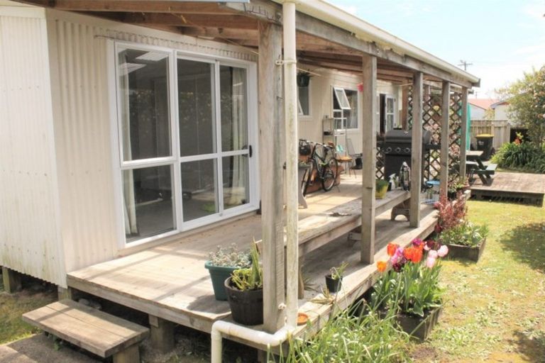 Photo of property in 18 Forbes Street, Westport, 7825