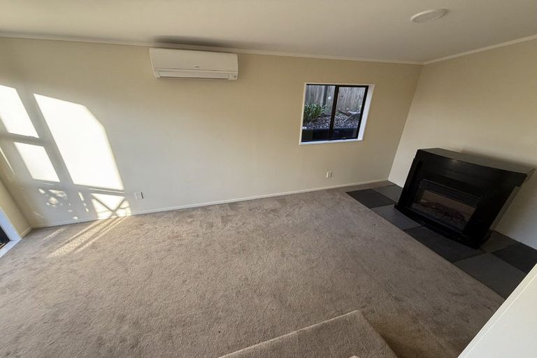 Photo of property in 3/76 Kaurilands Road, Titirangi, Auckland, 0604