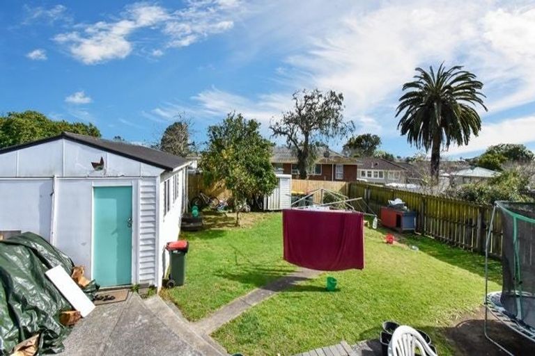 Photo of property in 32 Halswell Street, Mangere East, Auckland, 2024