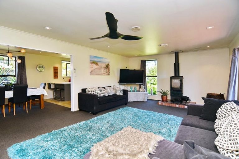 Photo of property in 11 Ludlow Place, Parklands, Christchurch, 8083