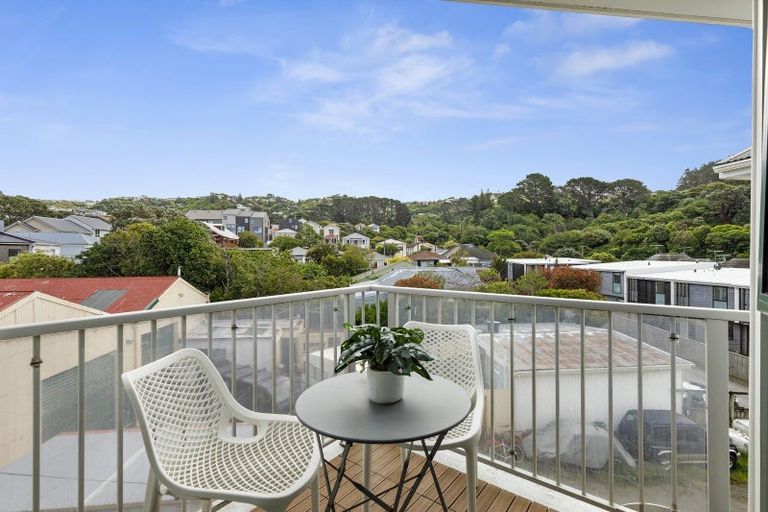 Photo of property in Palm Grove Apartments, 11/13d Palm Grove, Berhampore, Wellington, 6023