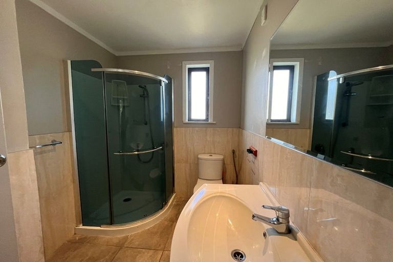 Photo of property in 32 Freyberg Avenue, Papatoetoe, Auckland, 2104