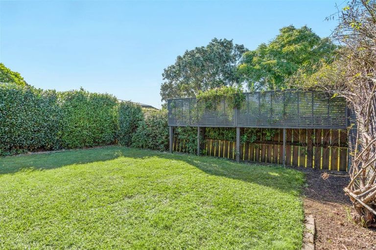 Photo of property in 25 Neil Avenue, Te Atatu Peninsula, Auckland, 0610