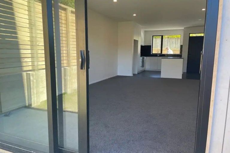 Photo of property in 71 Raukawa Street, Strathmore Park, Wellington, 6022