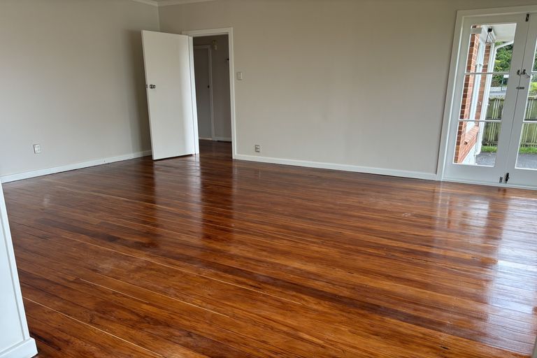 Photo of property in 34 Golf Road, New Lynn, Auckland, 0600