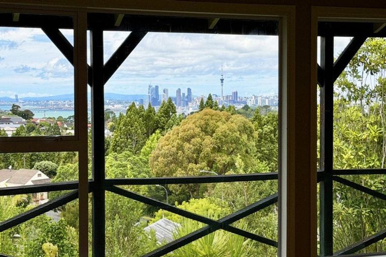 Photo of property in 50 Balmain Road, Chatswood, Auckland, 0626
