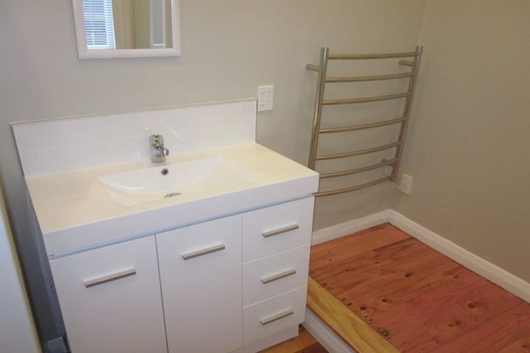 Photo of property in 19 Colombo Street, Newtown, Wellington, 6021