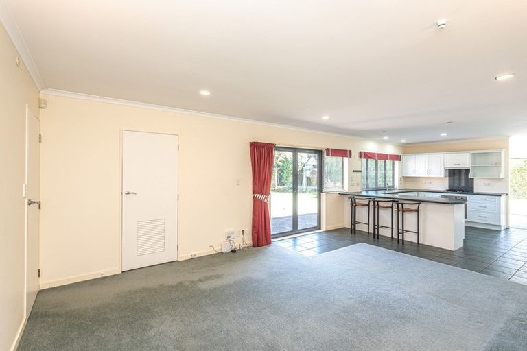 Photo of property in 18 Holdsworth Drive, Otamatea, Whanganui, 4500