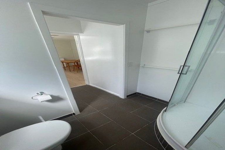 Photo of property in 1/9 Pemberton Avenue, Bayview, Auckland, 0629