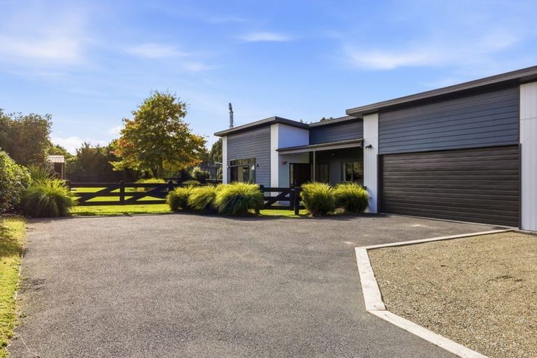 Photo of property in 92 Lisland Drive, Kinloch, Taupo, 3377