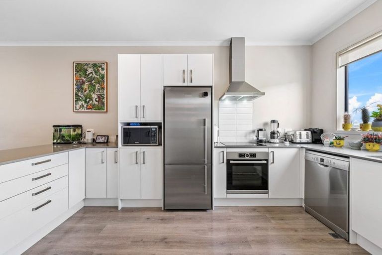 Photo of property in 8/6 Onekiritea Road, Hobsonville, Auckland, 0616