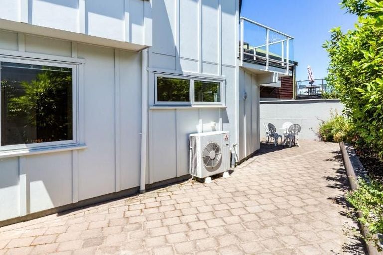 Photo of property in 112 Lake Terrace, Taupo, 3330