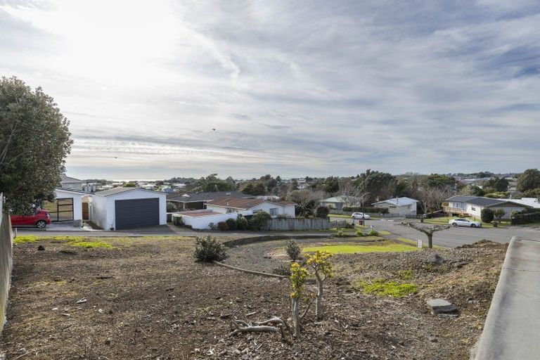 Photo of property in 13 Acacia Place, Bell Block, New Plymouth, 4312