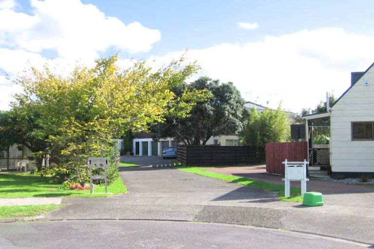Photo of property in 1/20 Vivian Wilson Drive, Eastern Beach, Auckland, 2012