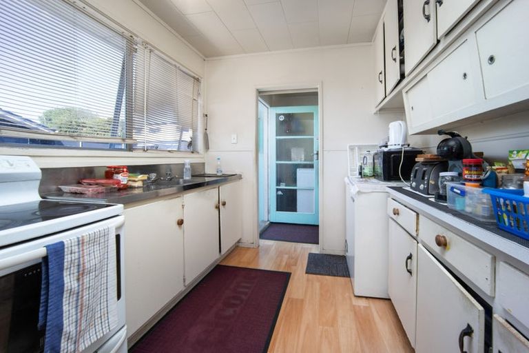 Photo of property in 6 Burbank Avenue, Manurewa, Auckland, 2102