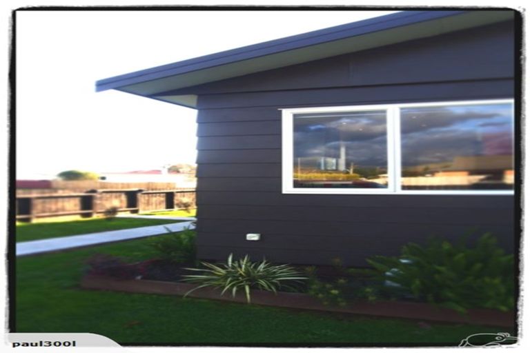 Photo of property in 3 Fuller Close, Levin, 5510