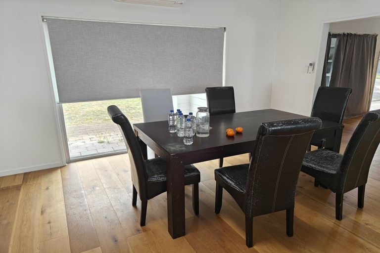 Photo of property in 52 Grenada Avenue, Forrest Hill, Auckland, 0620