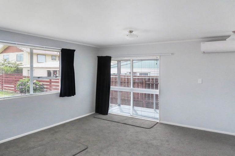 Photo of property in 18c Saint Ronans Avenue, Waterloo, Lower Hutt, 5011