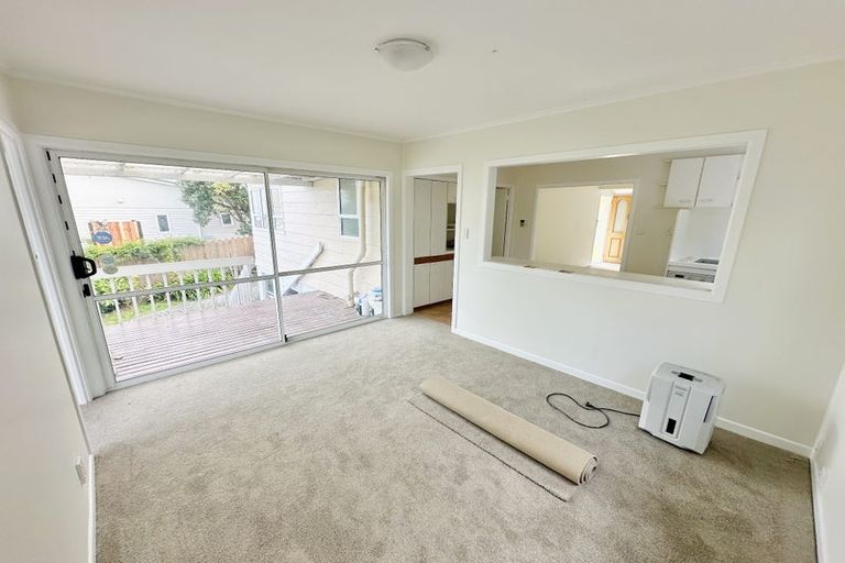 Photo of property in 530 Beach Road, Murrays Bay, Auckland, 0630