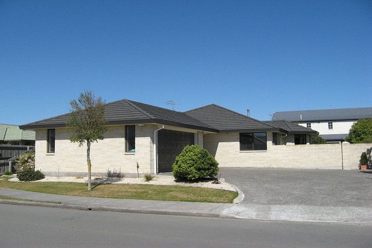 Photo of property in 31 Dawson Douglas Place, Kaiapoi, 7630