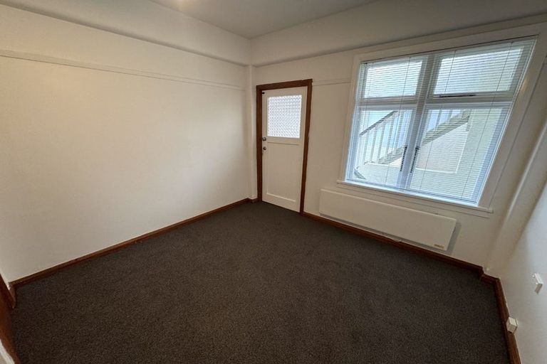 Photo of property in San Antonio Flats, 4/12 Kilbirnie Crescent, Kilbirnie, Wellington, 6022