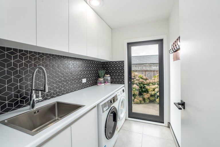 Photo of property in 16 Fantail Avenue, Carterton, 5713