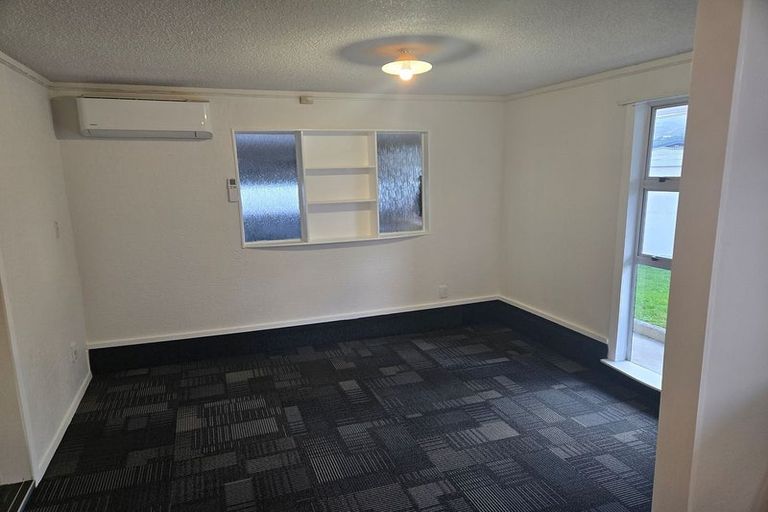 Photo of property in 9 Witham Street, Island Bay, Wellington, 6023