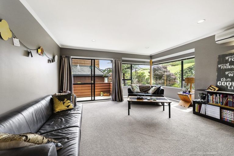 Photo of property in 14 Longmont Terrace, Churton Park, Wellington, 6037
