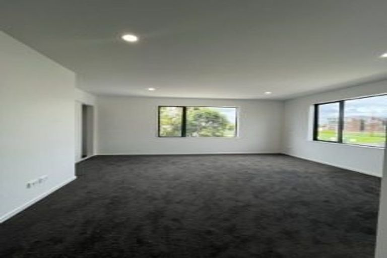 Photo of property in 28a Greenmeadows Avenue, Manurewa East, Auckland, 2102