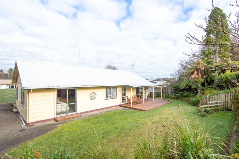 Photo of property in 2 Paul Place, Awapuni, Palmerston North, 4412