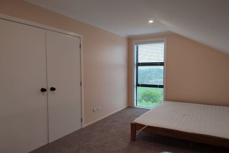 Photo of property in 111b Colwill Road, Massey, Auckland, 0614