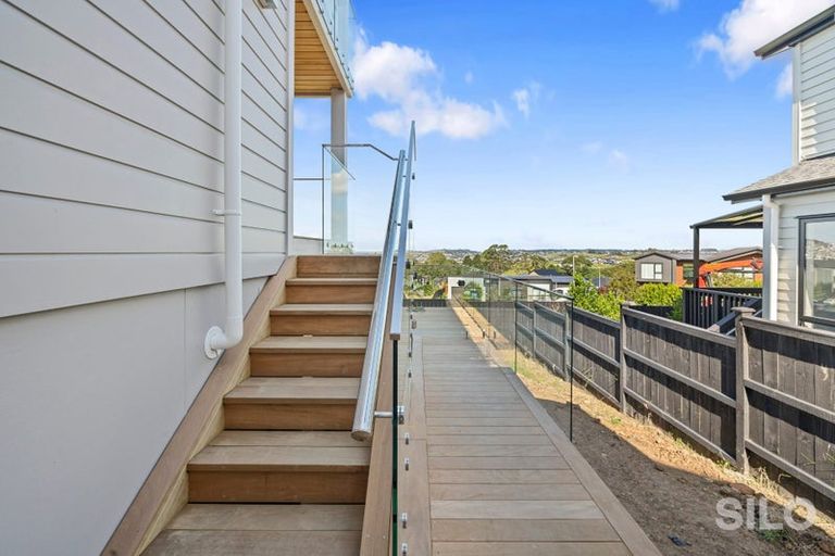 Photo of property in 35 Kikorangi Drive, Wainui, Silverdale, 0992