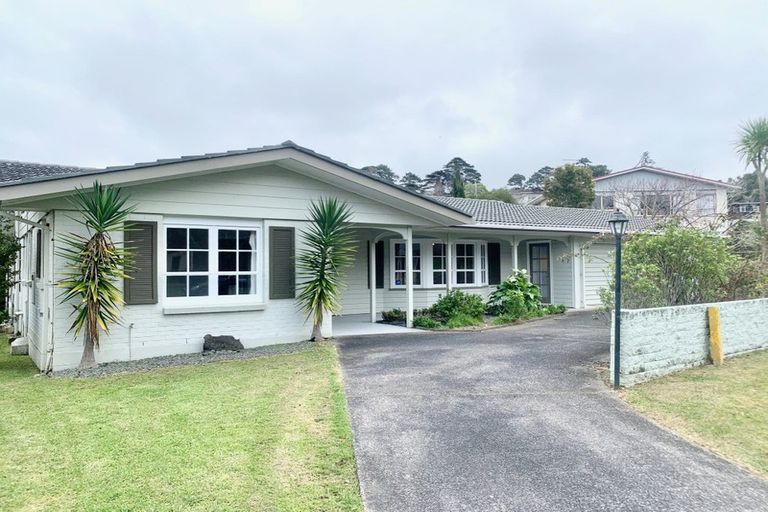 Photo of property in 1/42 Holland Road, Hillcrest, Auckland, 0627
