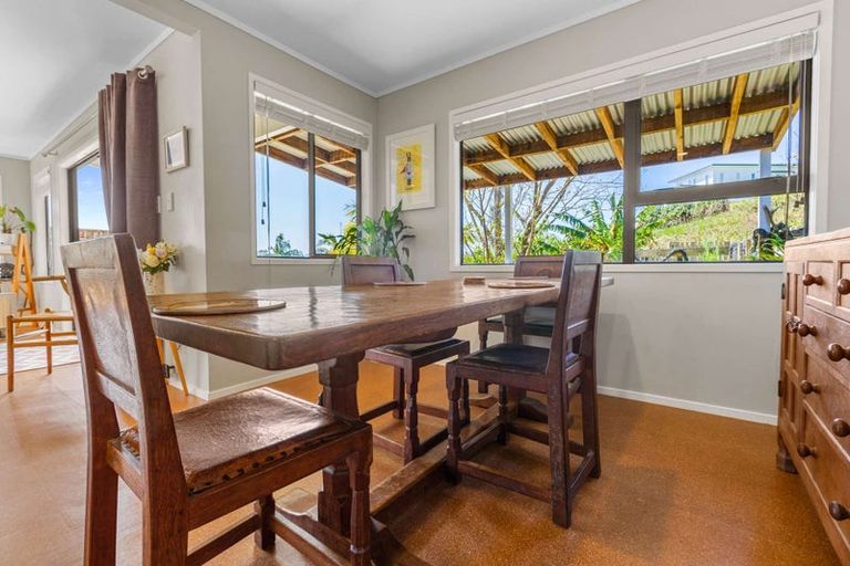 Photo of property in 44 Stratford Drive, Cable Bay, 0420
