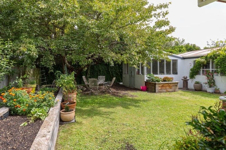 Photo of property in 9 Oak View Place, Greytown, 5712