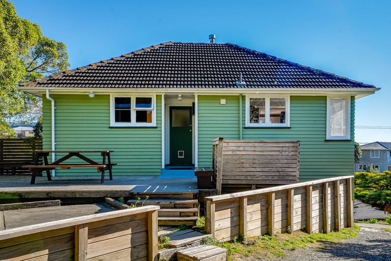 Photo of property in 101 Hereford Street, Cannons Creek, Porirua, 5024
