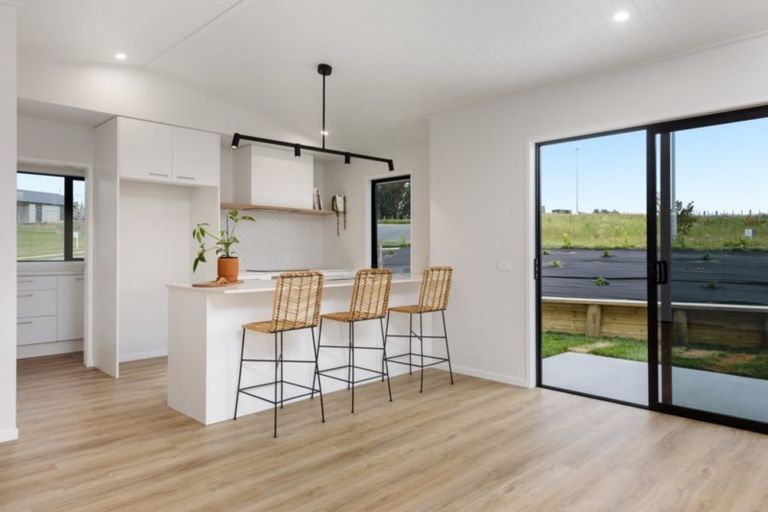 Photo of property in 4 Manotini Way, Pyes Pa, Tauranga, 3112