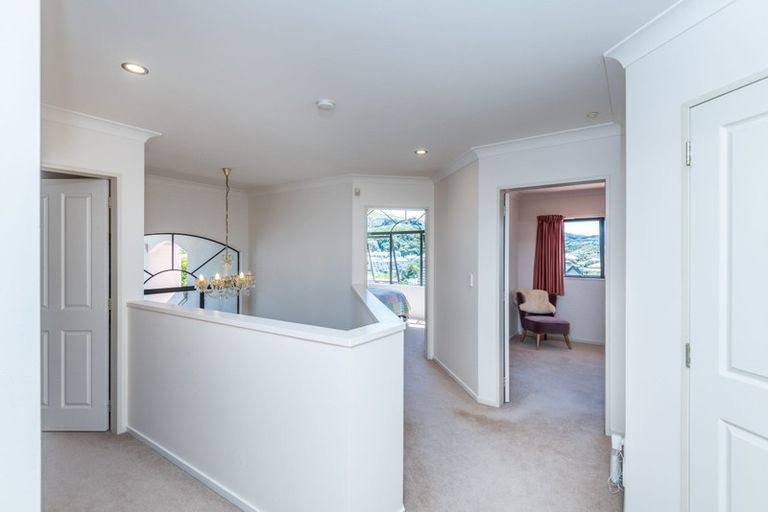 Photo of property in 2 Ridley Green, Churton Park, Wellington, 6037