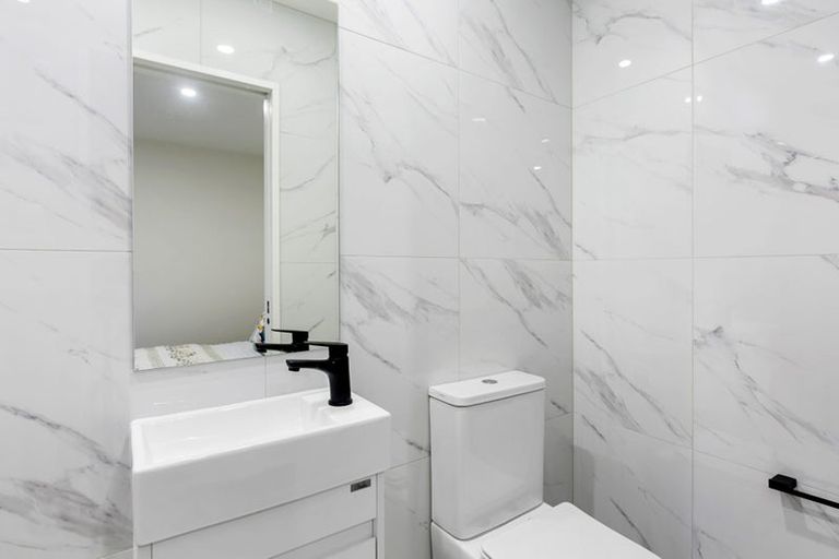 Photo of property in 5/5 Chevis Place, Pakuranga, Auckland, 2010
