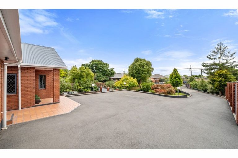 Photo of property in 37 Englefield Road, Belfast, Christchurch, 8051