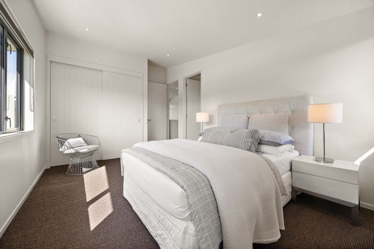 Photo of property in 55 Pinetone Road, Kumeu, 0892
