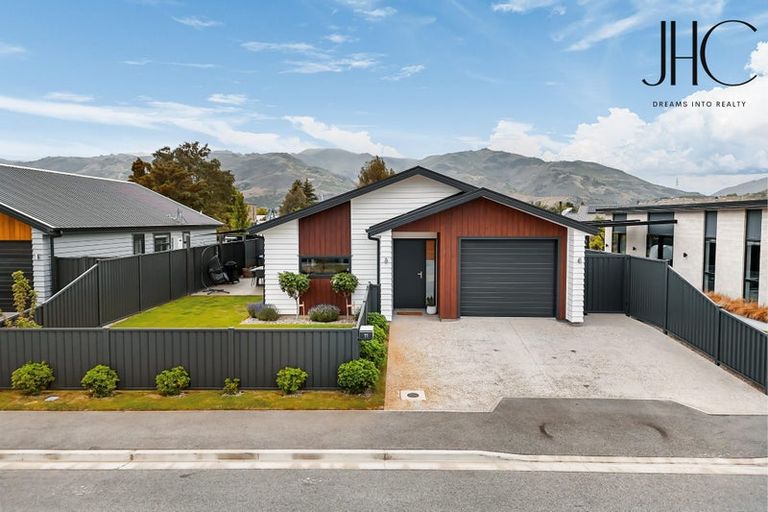 Photo of property in 11 Dawkins Street, Cromwell, 9310