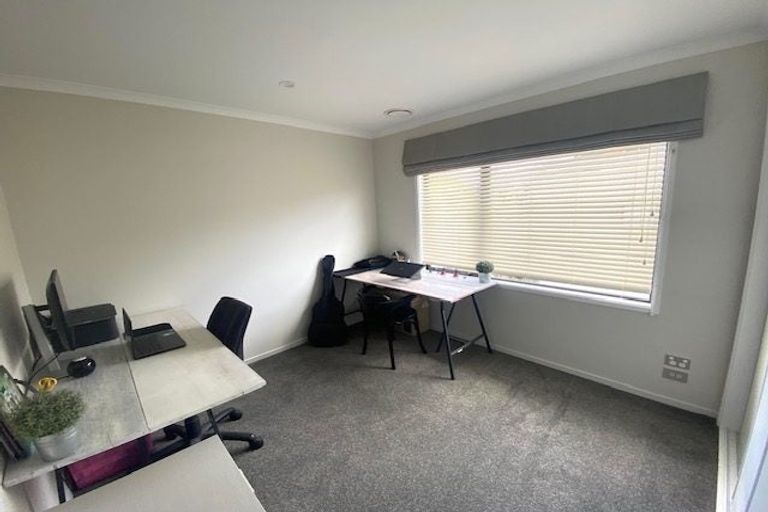 Photo of property in 2 Rarahu Road, Hobsonville, Auckland, 0616