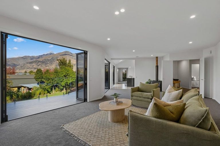 Photo of property in 4 Lindmore Lane, Lower Shotover, Queenstown, 9371
